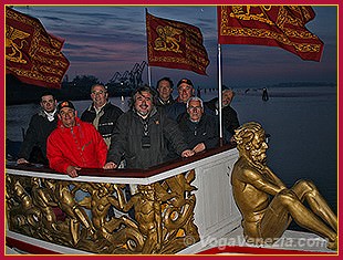 Natale di Venezia: Il gruppo dei spedizionieri a bordo della Serenissima prima della partenza