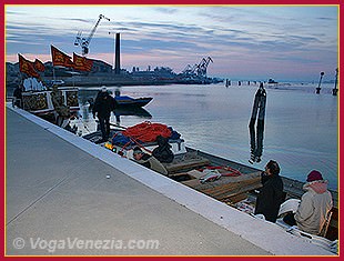 Natale di Venezia: Il cielo si illumina del nuovo giorno. Si Parte per Cremona
